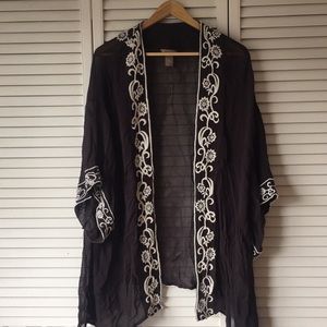 Gorgeous b+w embroidered kimono